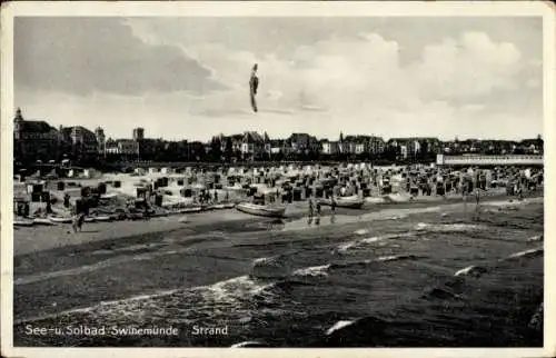 Ak Świnoujście Swinemünde Pommern, Strand, Boote, Strandkörbe