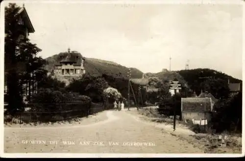 Ak Wijk aan Zee Beverwijk Nordholland Niederlande, Blick auf den Ogtropweg