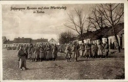 Ak Szczytno Ortelsburg Ostpreußen, gefangene Russen auf dem Marktplatz, Ostpreußenhilfe