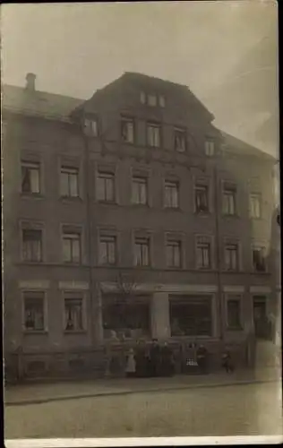 Foto Ak Zwickau, Wohnhaus Innere Schneeberger Straße 22A, Geschäft Anna Stengel, Anwohner