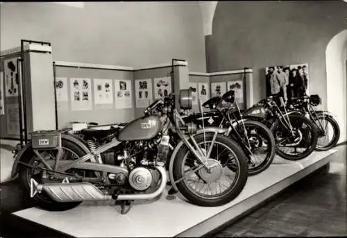 Ak Augustusburg im Erzgebirge, Zweitakt Motorrad Museum, DKW Motorräder 1925-1930