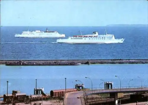 Ak Sassnitz auf Rügen, Begegnung der schwedischen Fahrschiffe