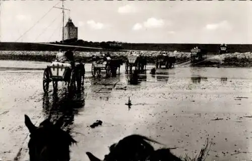 Ak Insel Neuwerk, Ankunft der Wattwagen von Duhnen Cuxhaven, Leuchtturm