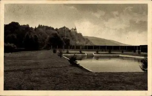 Ak Uhlstädt Kirchhasel an der Saale, Freibad mit Schloss Weissenburg