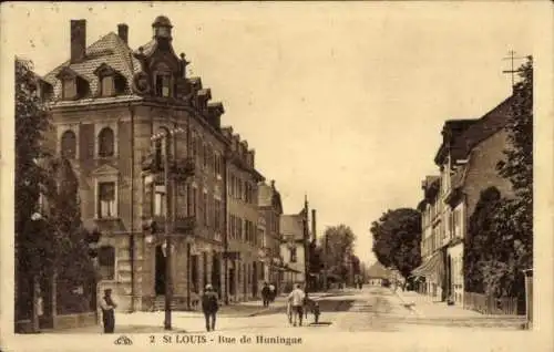 Ak Saint Louis Sankt Ludwig Elsass Haut Rhin, Rue de Huningue, Straßenpartie 