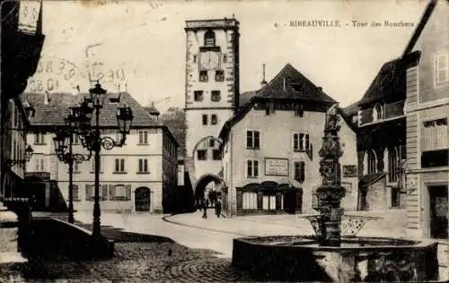 Ak Ribeauvillé Rappoltsweiler Elsaß Elsass Haut Rhin, Tour des Bouchers, Brunnen, Turm