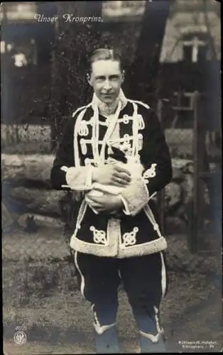 Ak Kronprinz Wilhelm von Preußen, Portrait in Husarenuniform mit Hasen, NPG 4605