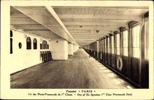 Ak Liner Paris, CGT, French Line, eines der Promenadendecks der 1. Klasse