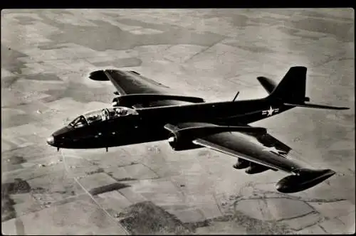 Ak US Amerikanisches Militärflugzeug, Martin B 57 B, US Air Force