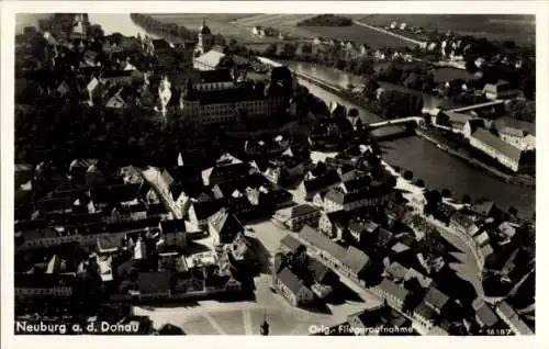 Ak Neuburg an der Donau Oberbayern, Fliegeraufnahme