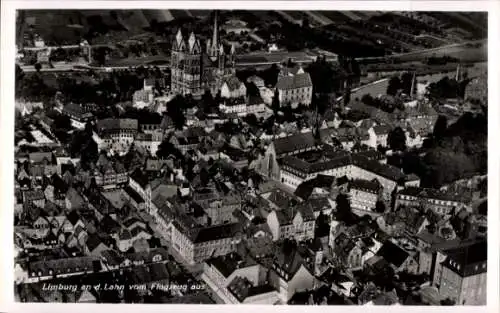 Ak Limburg an der Lahn in Hessen, Blick auf den Ort, Fliegeraufnahme