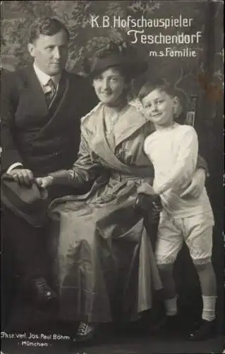 Ak Schauspieler Teschendorf, Portrait mit seiner Familie, K.B. Hofschauspieler