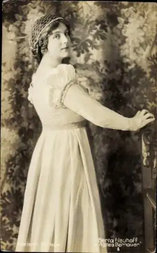 Ak Schauspielerin Berta Neuhoff, Portrait