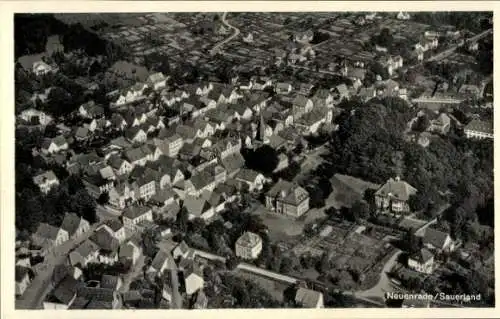 Ak Neuenrade im Sauerland, Fliegeraufnahme