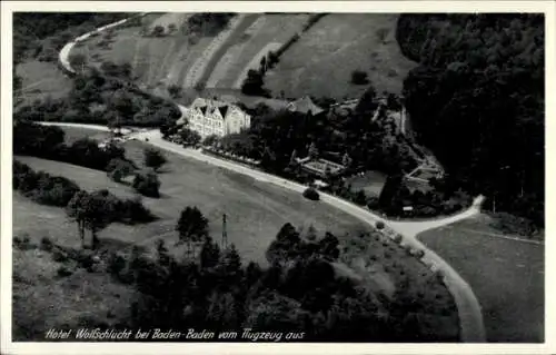 Ak Baden Baden am Schwarzwald, Hotel Wolfschlucht, Fliegeraufnahme