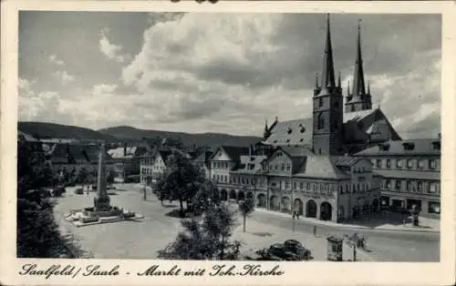 Ak Saalfeld an der Saale Thüringen, Markt mit Joh.-Kirche, Denkmal