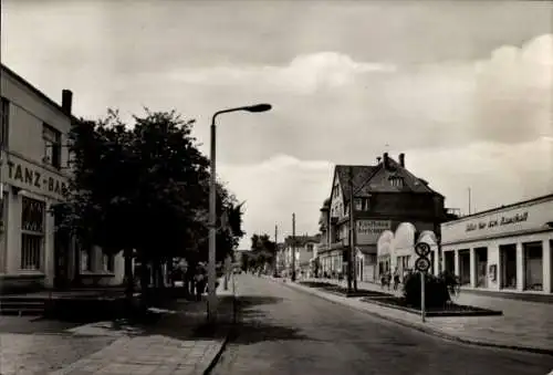 Ak Ostseebad Kühlungsborn, Maxim Gorki Straße, Tanz Bar, Kaufhaus, Geschäfte