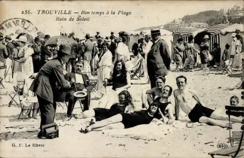 Ak Trouville Calvados, Bon temps a la Plage, Bain de Soleil