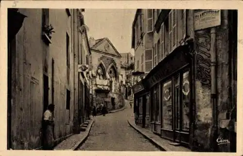 Ak Meulan Yvelines, Rue Notre Dame, Au fond, ancienne Chapelle Saint Michel