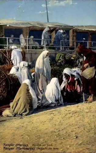 Ak Tanger Marokko, Marche de bois, Verschleierte Frauen auf dem Holzmarkt