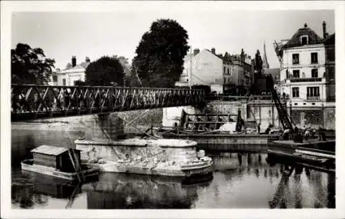 Ak Melun Seine et Marne, Passerelle du Pont de fer, Brücke