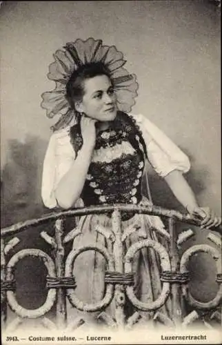 Ak Luzern Stadt Schweiz, Costume suisse, Frau in Luzerner Tracht