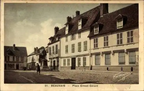 Ak Beauvais CPA 60, Place Ernest Gerard, monument