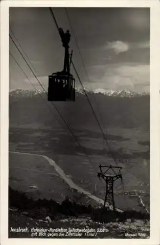 Ak Innsbruck in Tirol, Hafelekar Nordketten Seilschwebebahn, Blick gegen die Zillertaler