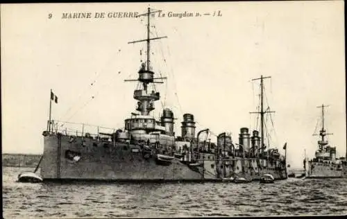 Ak Französisches Kriegsschiff, Le Gueydon, croiseur, Marine de Guerre