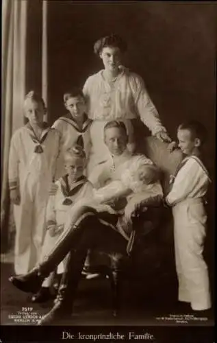 Ak Kronprinz Wilhelm von Preußen, Kronprinzessin Cecilie, Prinzen, Prinzessin Alexandrine