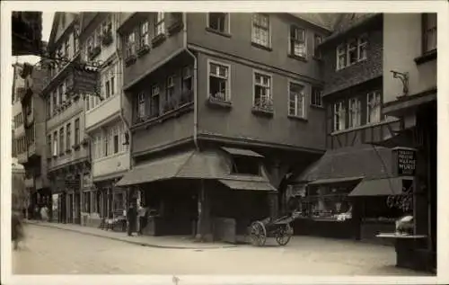 Foto Ak Frankfurt am Main, Altstadt, Straßenpartie mit Blick auf Die Schirn