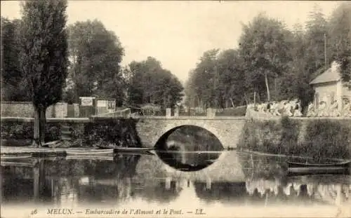 Ak Melun Seine et Marne, Embarcadere de l'Almont et le Pont