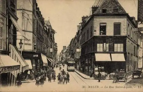 Ak Melun Seine et Marne, Rue Saint-Aspais, Straßenbahn