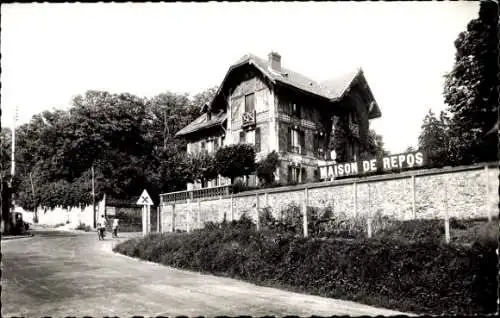 Ak Neauphle le Chateau Yvelines, Route de Saint Germain