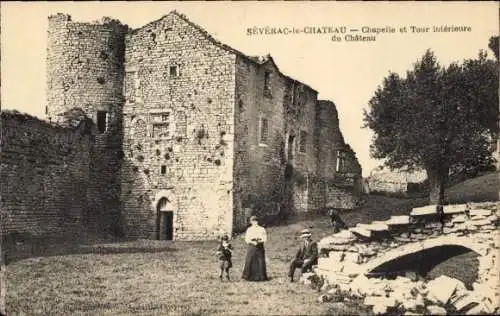 Ak Sévérac le Château Aveyron, Chapelle et Tour intérieure du Château