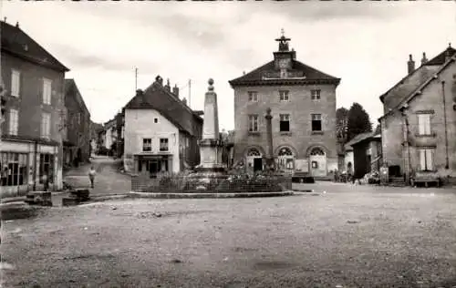 Ak Rougemont Doubs, Place de l’Hotel de Ville