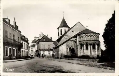 Ak Ahun Creuse, Kirche