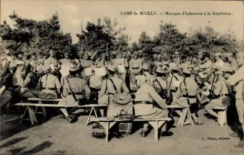 Ak Mailly le Camp Aube, Camp de Mailly, Marschkapelle der Infanterie bei der Probe