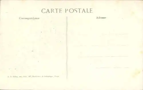 Ak Soissons Aisne, Prisonniers allemands dans une rue de Soissons apres le bombardement