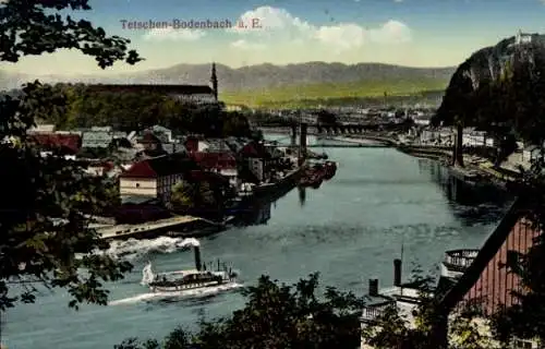 Ak Děčín Tetschen Bodenbach Elbe Reg. Aussig, Vogelschau auf den Ort, Elbdampfer, Brücke