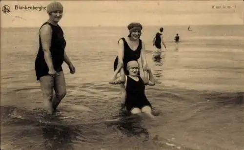 Ak Blankenberghe Blankenberge Westflandern, Frauen im Wasser, Bademode