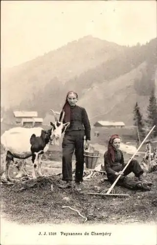 Ak Champéry Kanton Wallis, Paysannes, Bäuerinnen, Ziege