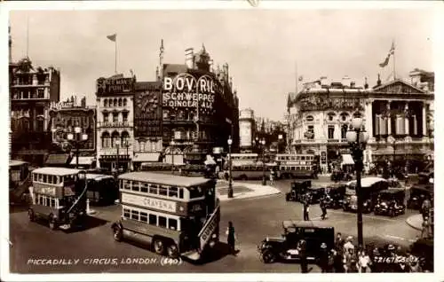 AK London England, Piccadilly Circus mit Bussen