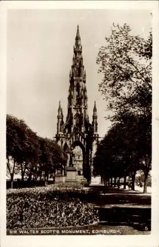 Ak Edinburgh Schottland, Sir Walter Scott Denkmal