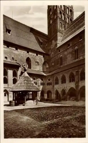 Ak Malbork Marienburg Westpreußen, Kreuzgang im Hochschloss