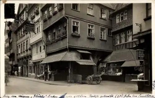 Foto Ak Frankfurt am Main, Altstadt, Straßenpartie mit Blick auf Die Schirn