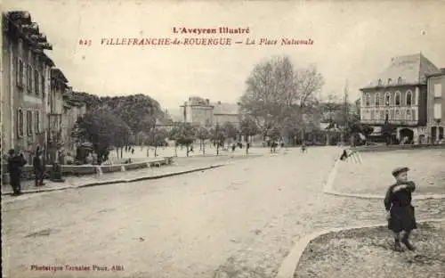 Ak Villefranche de Rouergue Aveyron, Place Nationale