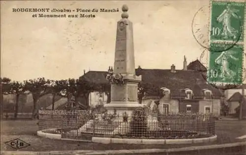 Ak Rougemont Doubs, Place du Marche, Kriegsdenkmal