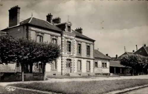 Ak Amillis Seine et Marne, Mairie, Ecole