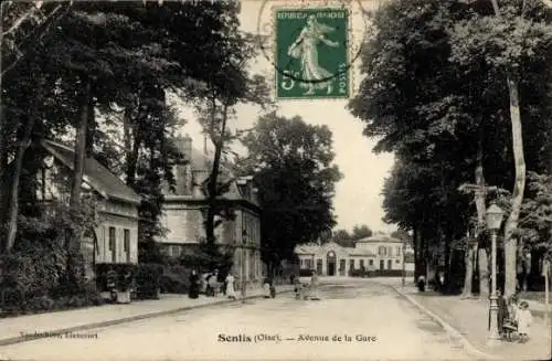 CPA Senlis Oise, Avenue de la Gare